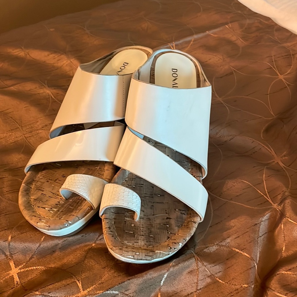 DONALD J PLINER “MONTCE”White patent leather cork bed wedge sandals